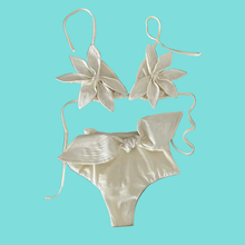 Load image into Gallery viewer, Beach Holiday