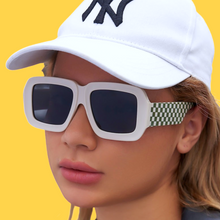 Load image into Gallery viewer, Las Retro