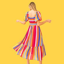Load image into Gallery viewer, Los Colores De Mi Tierra